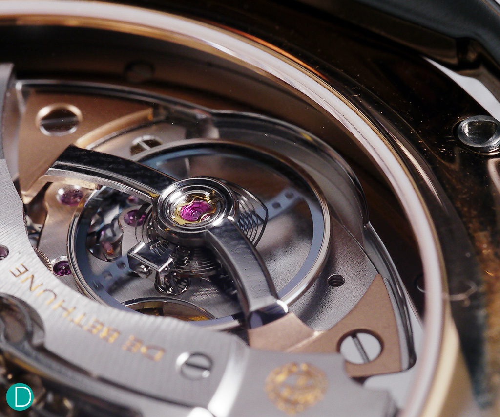 De Bethune DB2030 movement, showing the conventional escapement, made of a white gold and silicon balance wheel and silicon escape wheel.