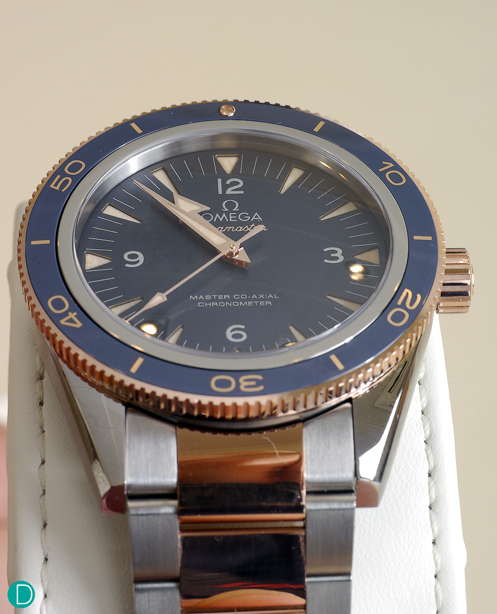 One of the variants of the Seamaster 300; this one features a two-tone combination.