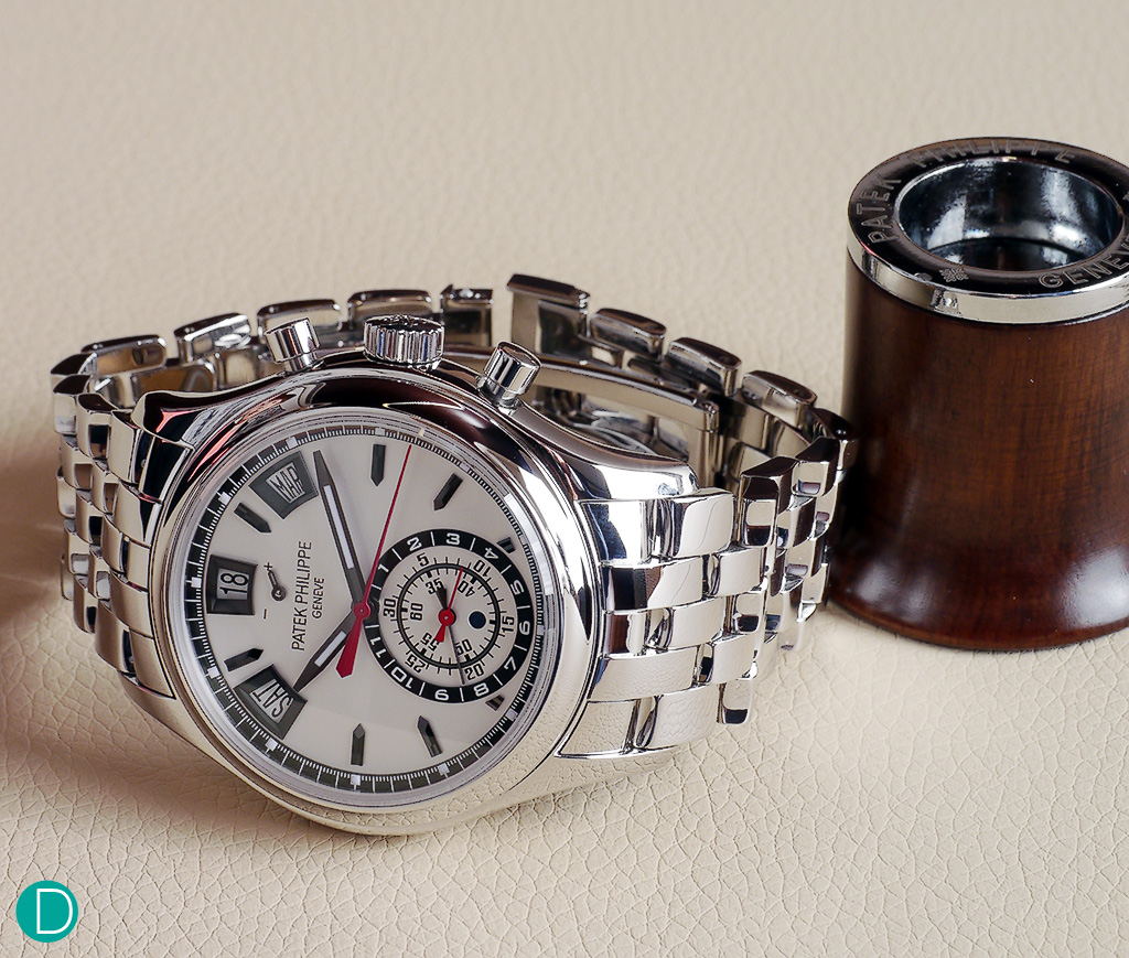 Patek Philippe 5960/1A, Annual Calendar, Chronograph in stainless steel with bracelet.