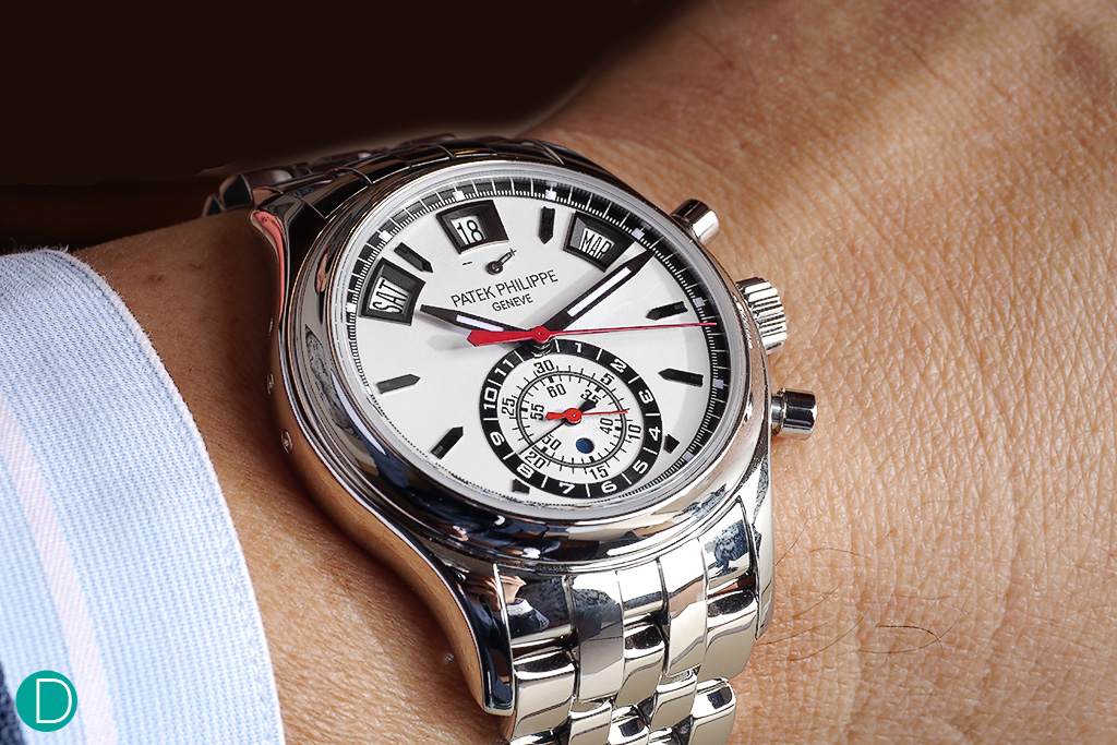 On the wrist, the design is bold, and masculine. Complementing the steel bracelet very well. 