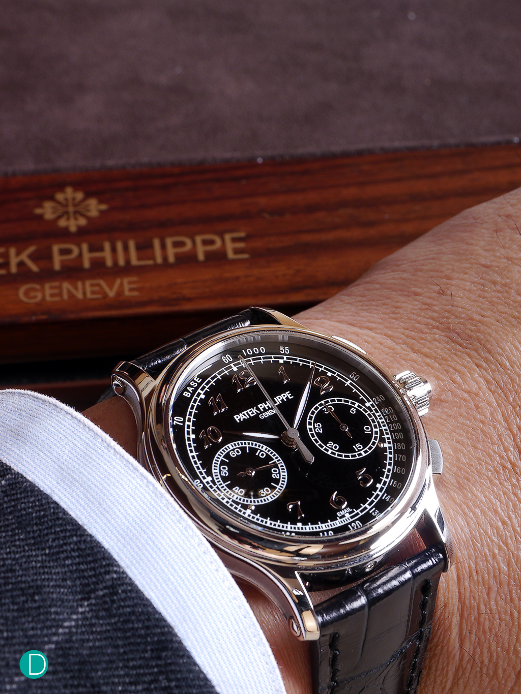 The Patek Philippe 5370 on the wrist. Case diameter is 41mm. Perfect on the wrist. 