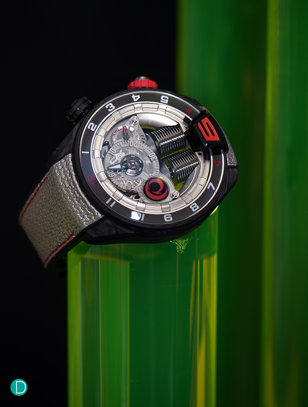 The HYT H4 Alinghi is available in a carbon case, red liquid, white light, with the Alinghi team logo on the seconds disc and a strap made from sail canvas. 25 pieces limited edition.