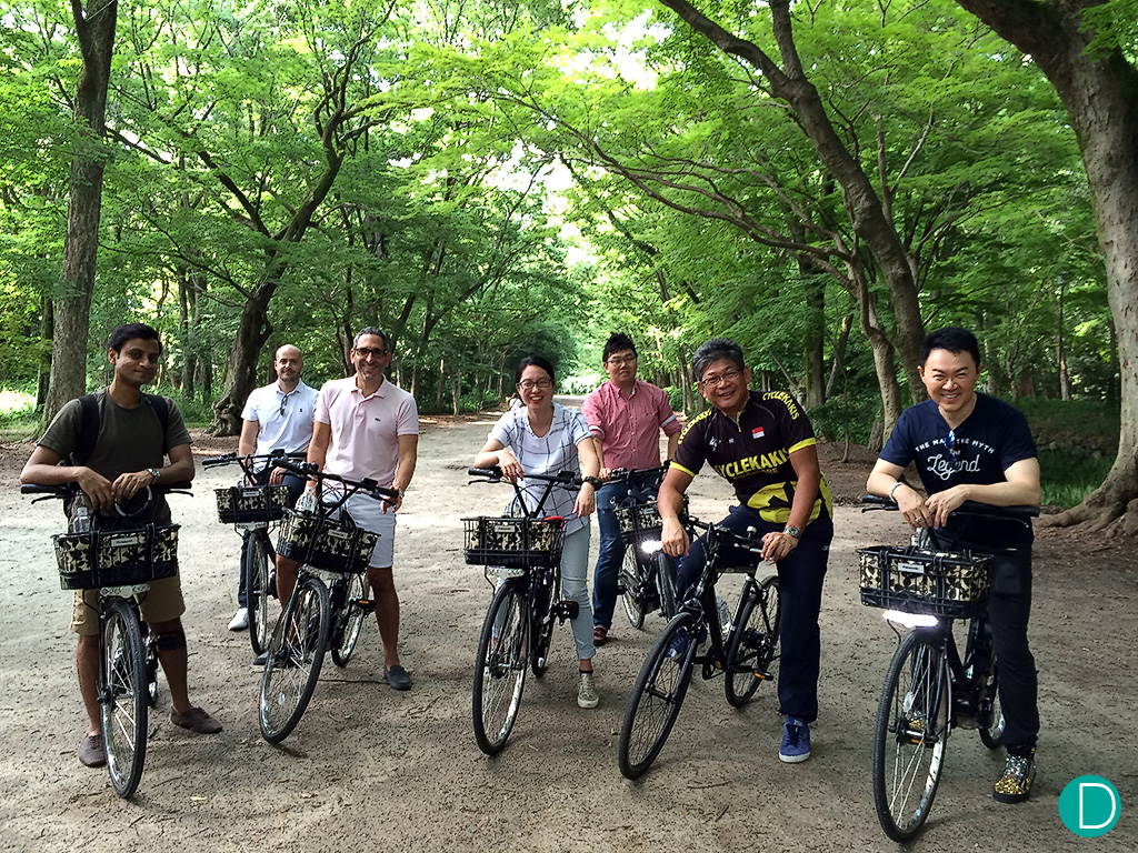 The Singapore VC Contingent to the Overseas Tour, on our bikes. 