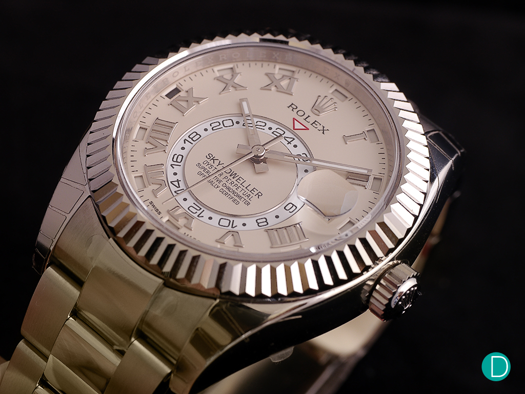 The Rolex Sky Dweller in white gold. This model comes with a matching massive white gold bracelet and a beautiful ivory coloured dial.