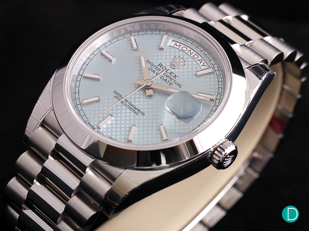 Rolex Day-Date 40 in Platinum Ref. 228206 – 83416. The flagship platinum model does away with the recognizable fluted bezel.