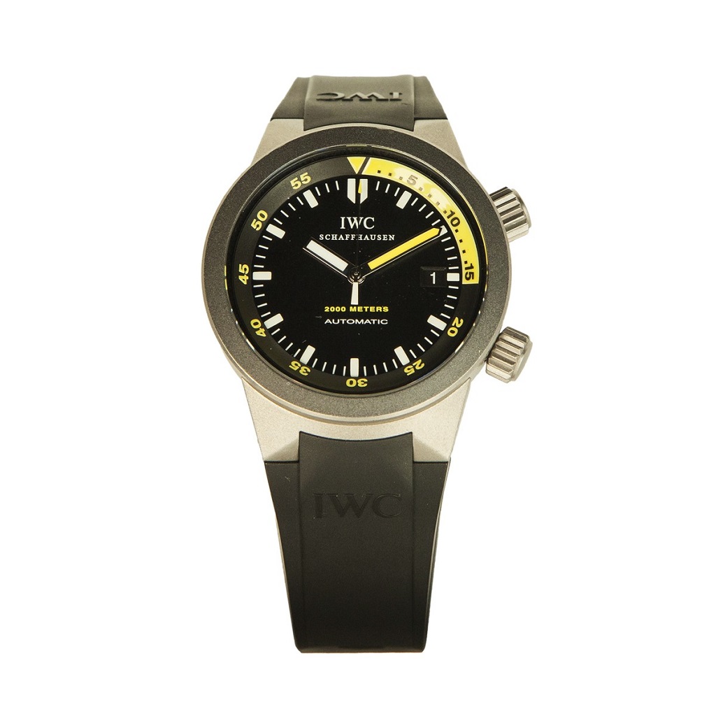 The IWC Aquatimer 2000 with inner rotating bezel. Picture (C) Parkerhouse