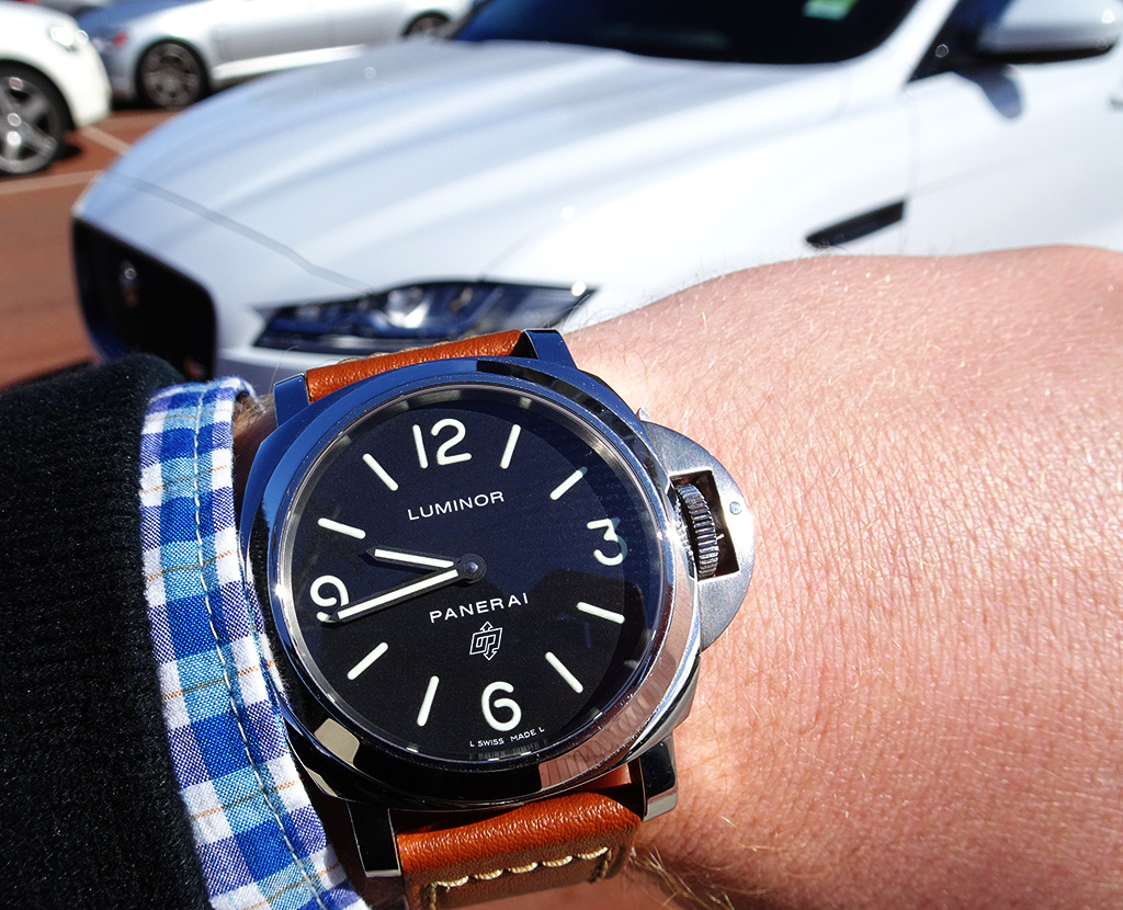 Another wrist shot of the PAM000.