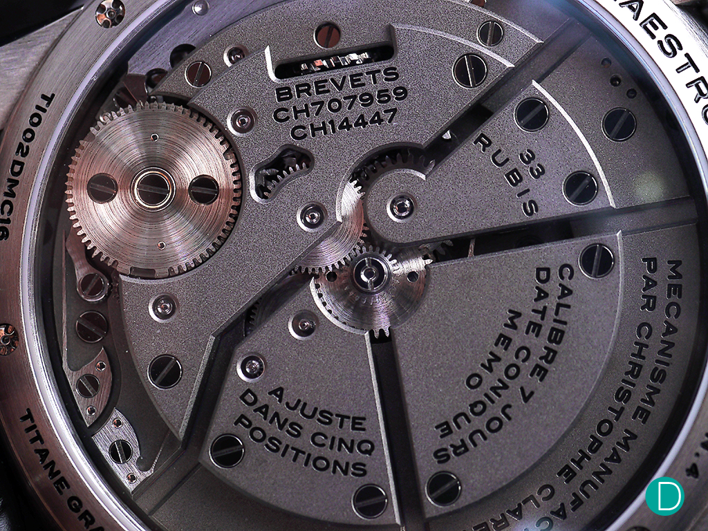 The movement features a skeletonized barrel and ratchet-wheel along with a balance wheel that was entirely developed and produced in-house.