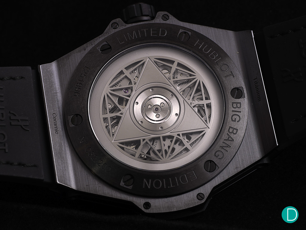 The re-engineered movement of the Hublot Sang Bleu allows for the function of the discs and the display of the triangular element, one which is unique to Sang Bleu.