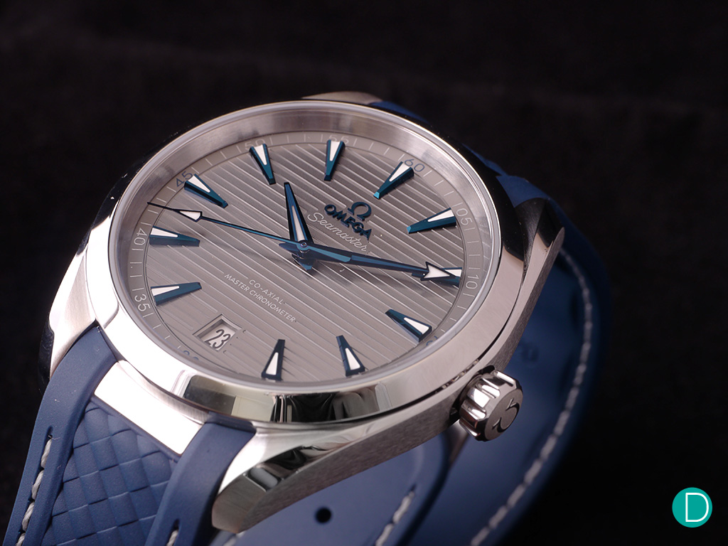 Omega Aqua Terra Master Chronometer side view to the case and dial